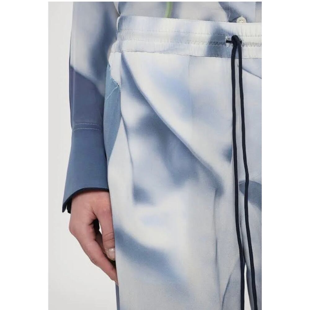 Victoria Beckham Silk Pleated Pyjama Trousers in Satin Flowers Ice Blue 8 - Picture 3 of 8